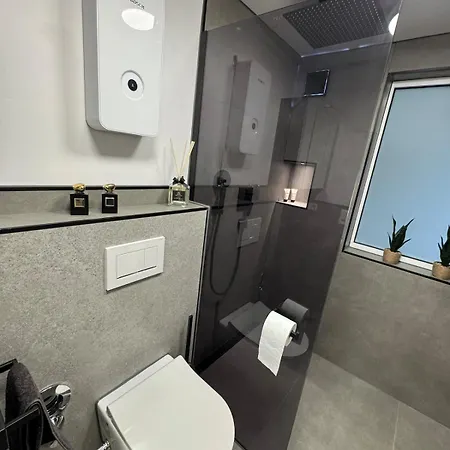 Appartement Luxus - 1 Direkt Im Zentrum, 200m Vom Schloss Und Marktplatz - 24h Check-in - Terrasse - Klima - Wlan - Waschmaschine
