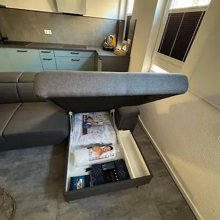 Luxus-apartment Im Herzen Von - - Wlan - Klima - 24h Check-in - Waschmaschine - Terrasse - 200m Vom Schloss Und Vom Ludwigsburger Marktplatz - -