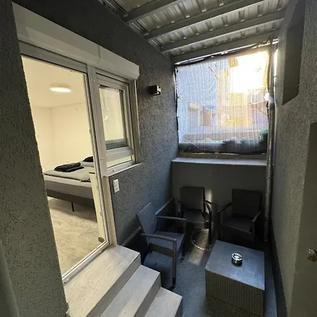 Luxus - 1 Direkt Im Zentrum, 200m Vom Schloss Und Marktplatz - 24h Check-in - Terrasse - Klima - Wlan - Waschmaschine Appartement Ludwigsbourg